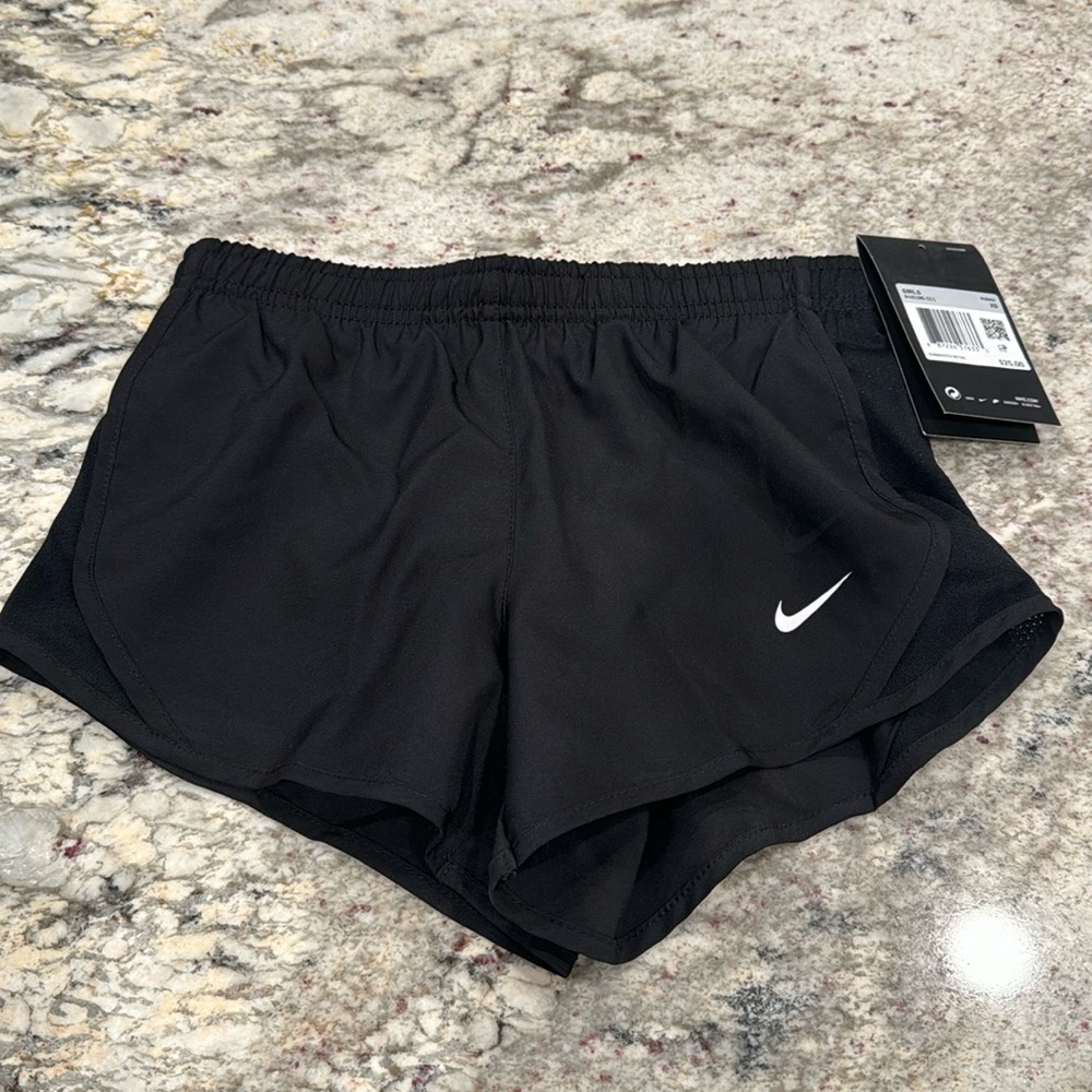 Nike girl’s size XS shorts